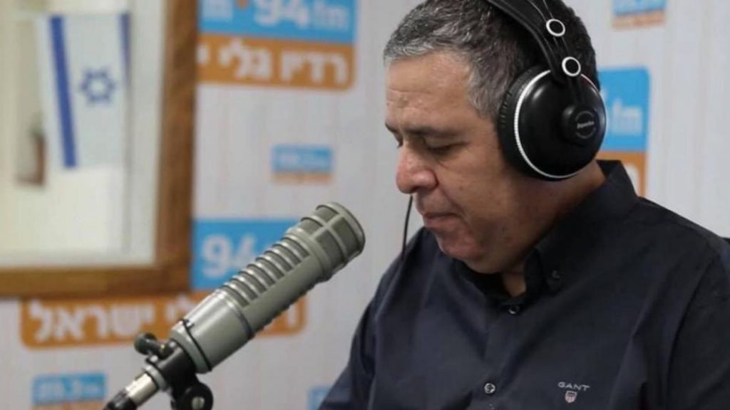 אלי ציפורי, רדיו גלי ישראל
